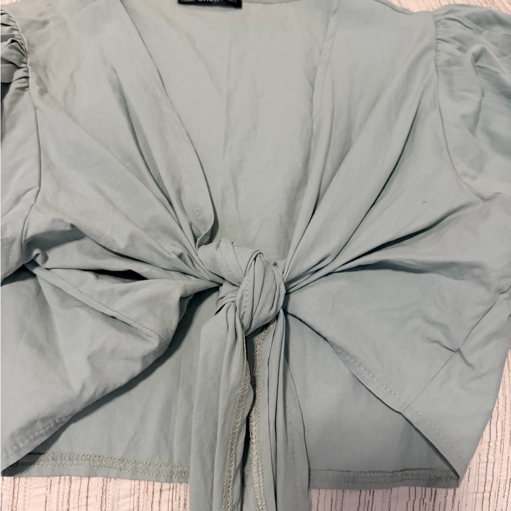 SHEIN Sage Green Tie-Front Puff Sleeve Crop Top